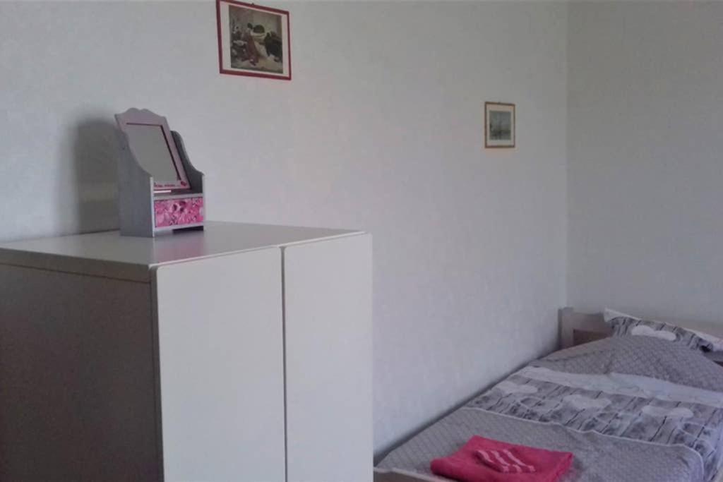 Spacieux Appartement Proche Centre Et Piscine Condom Exteriör bild
