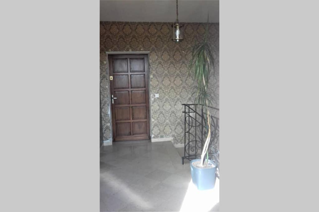 Spacieux Appartement Proche Centre Et Piscine Condom Exteriör bild