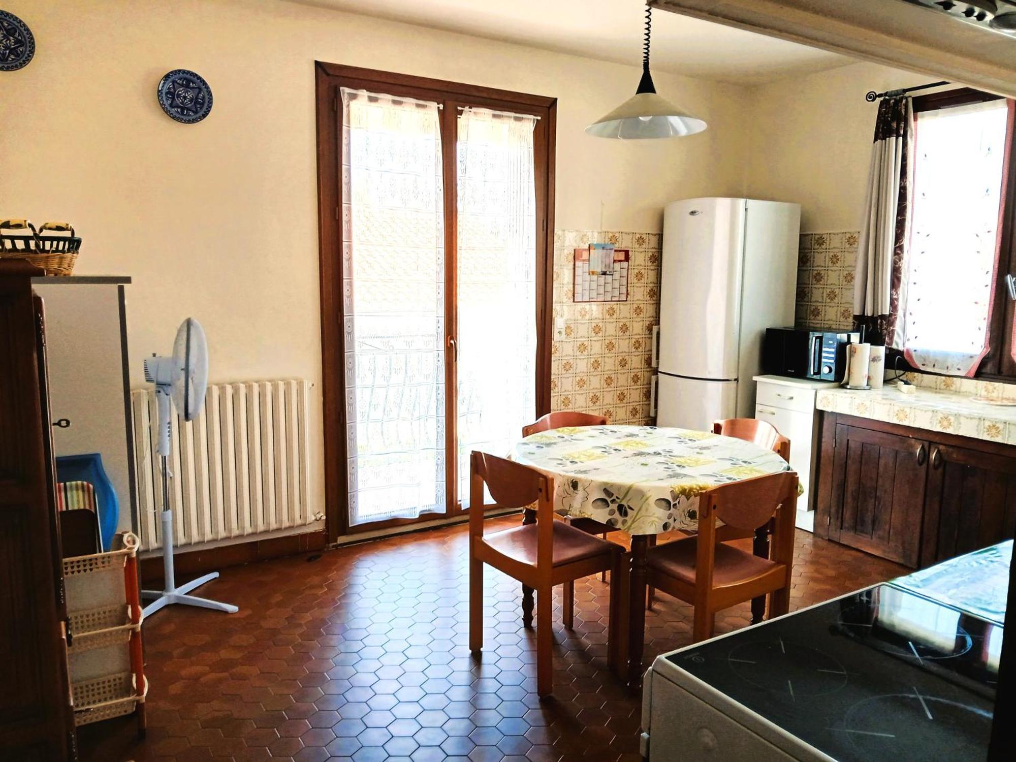 Spacieux Appartement Proche Centre Et Piscine Condom Exteriör bild